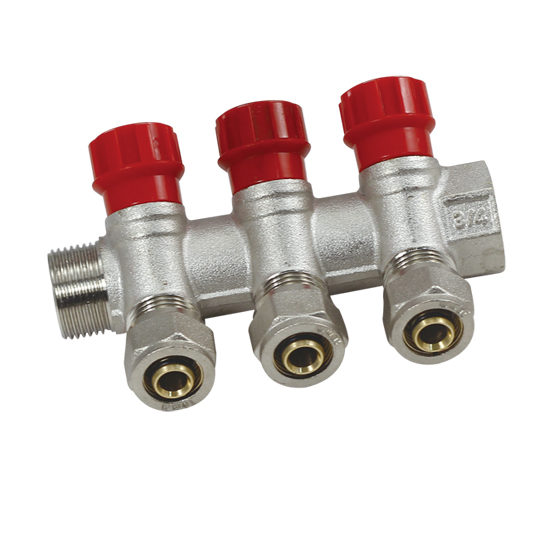 Регулирующий коллектор с вентилями и цангами 3 выхода -красный, Vieir